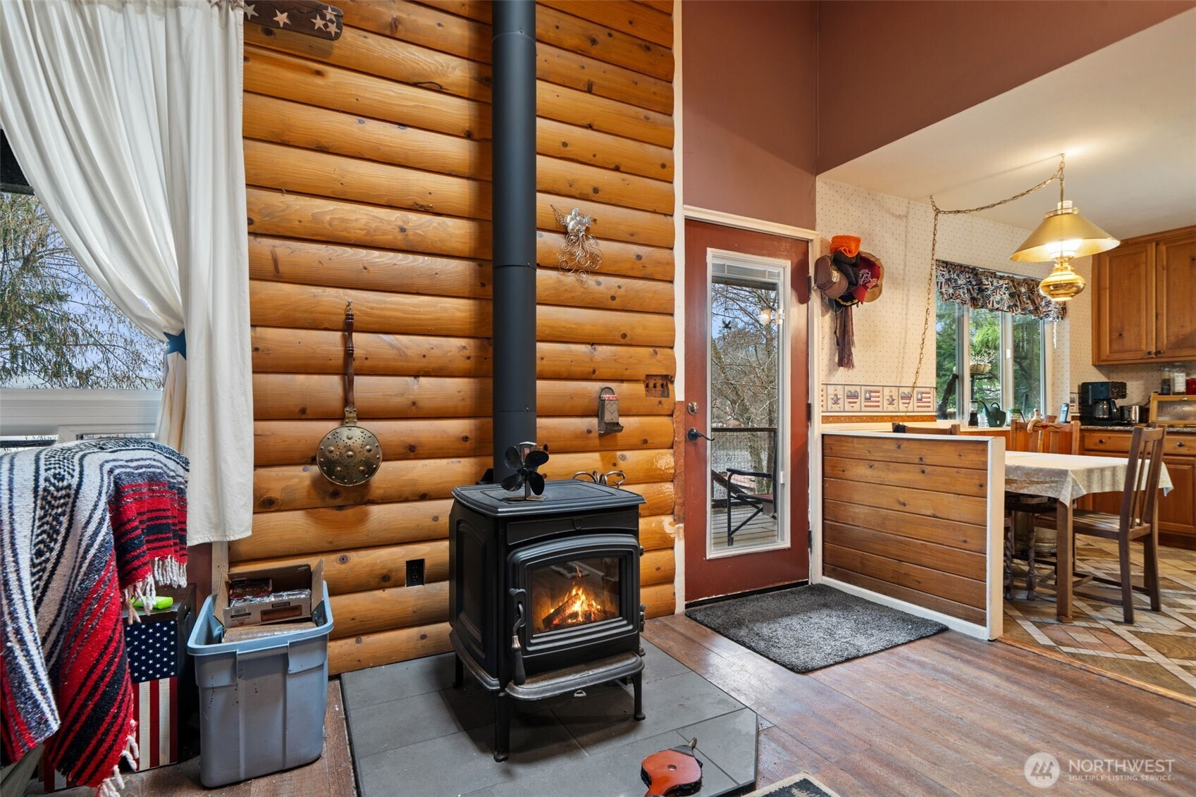 30 E Lakeway Drive Property Photo 13
