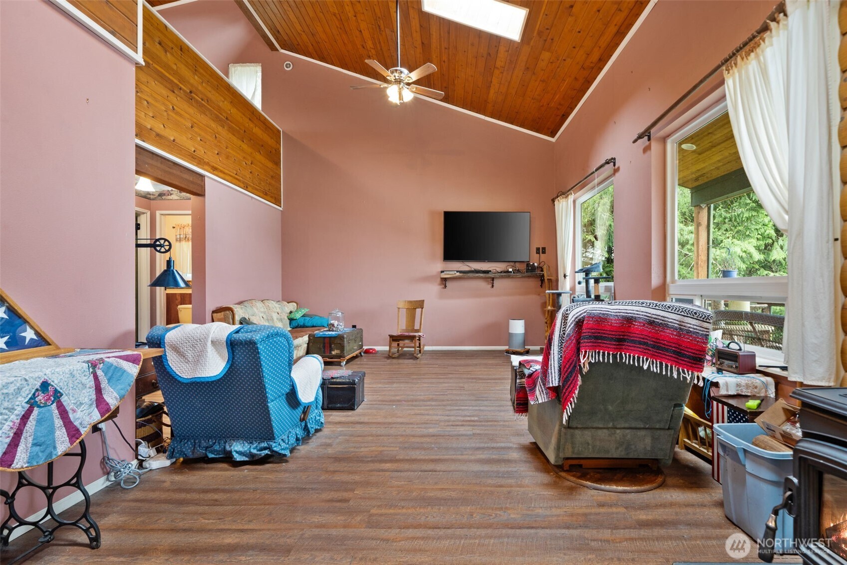 30 E Lakeway Drive Property Photo 15