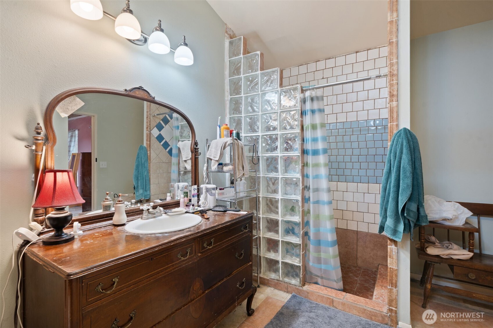 30 E Lakeway Drive Property Photo 29