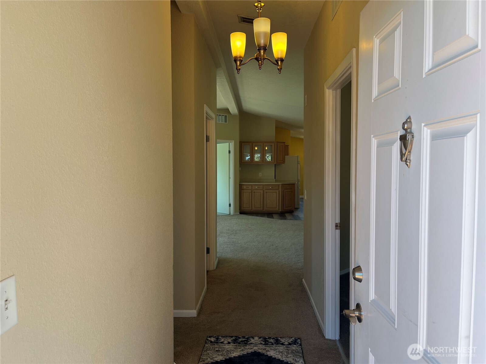 920 Castle Avenue Property Photo 7