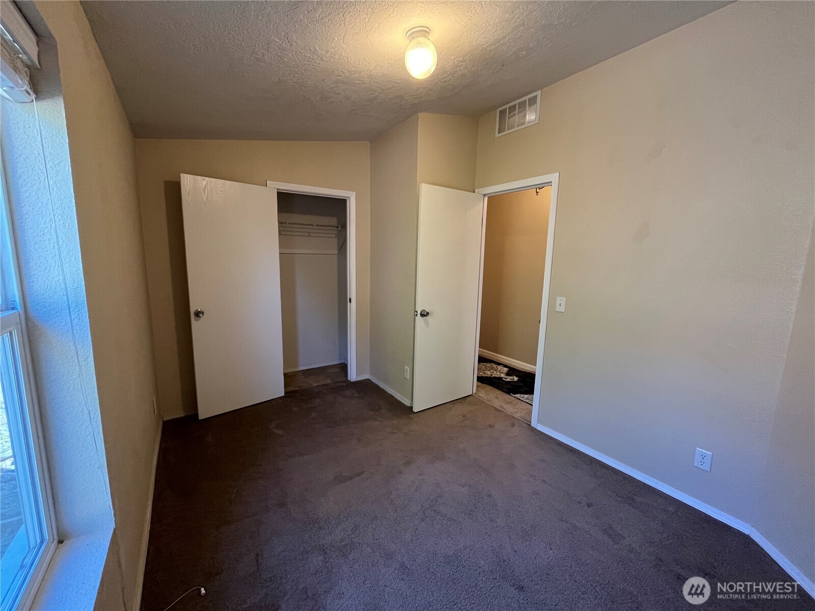 920 Castle Avenue Property Photo 14