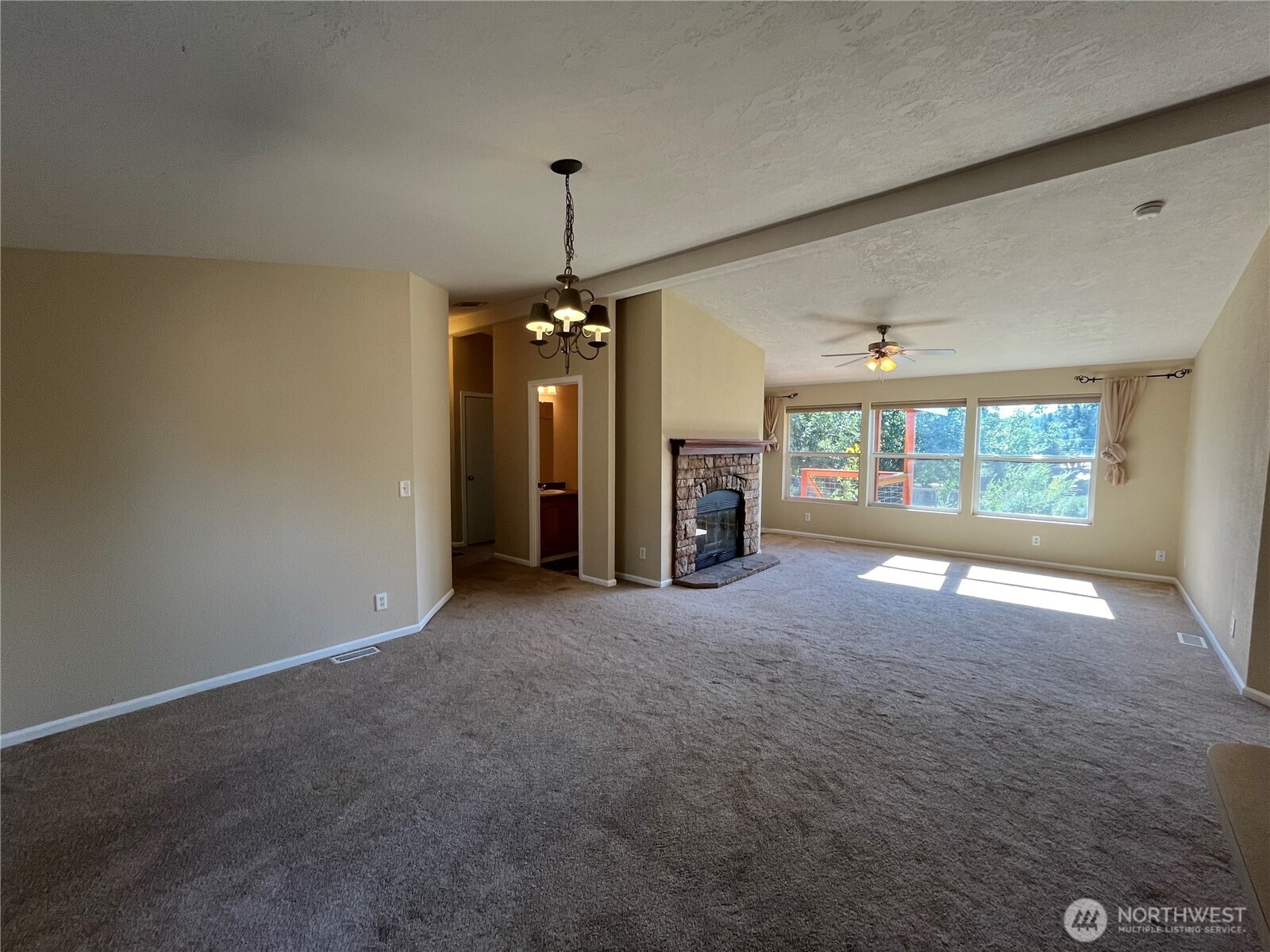 920 Castle Avenue Property Photo 21