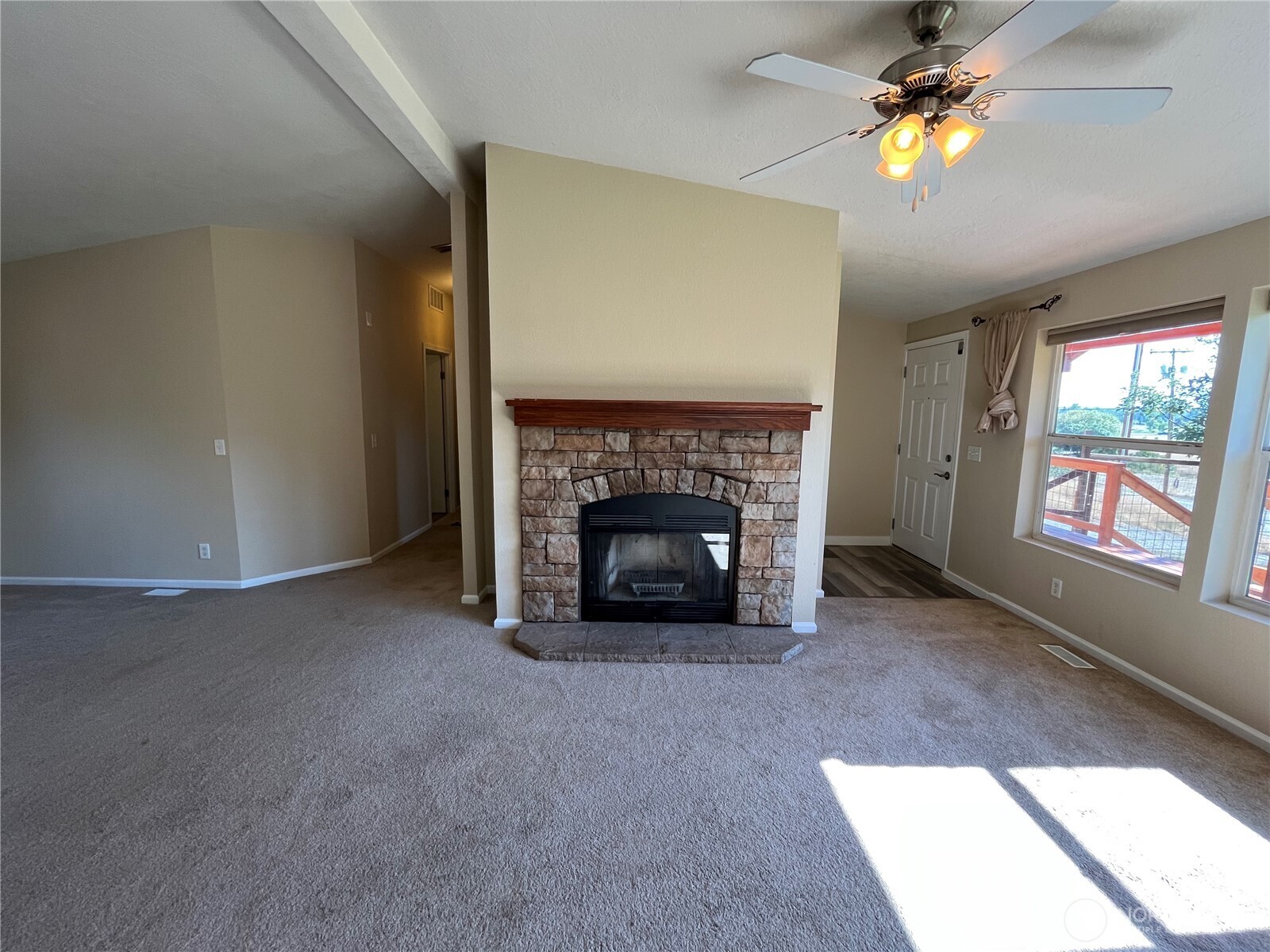 920 Castle Avenue Property Photo 22