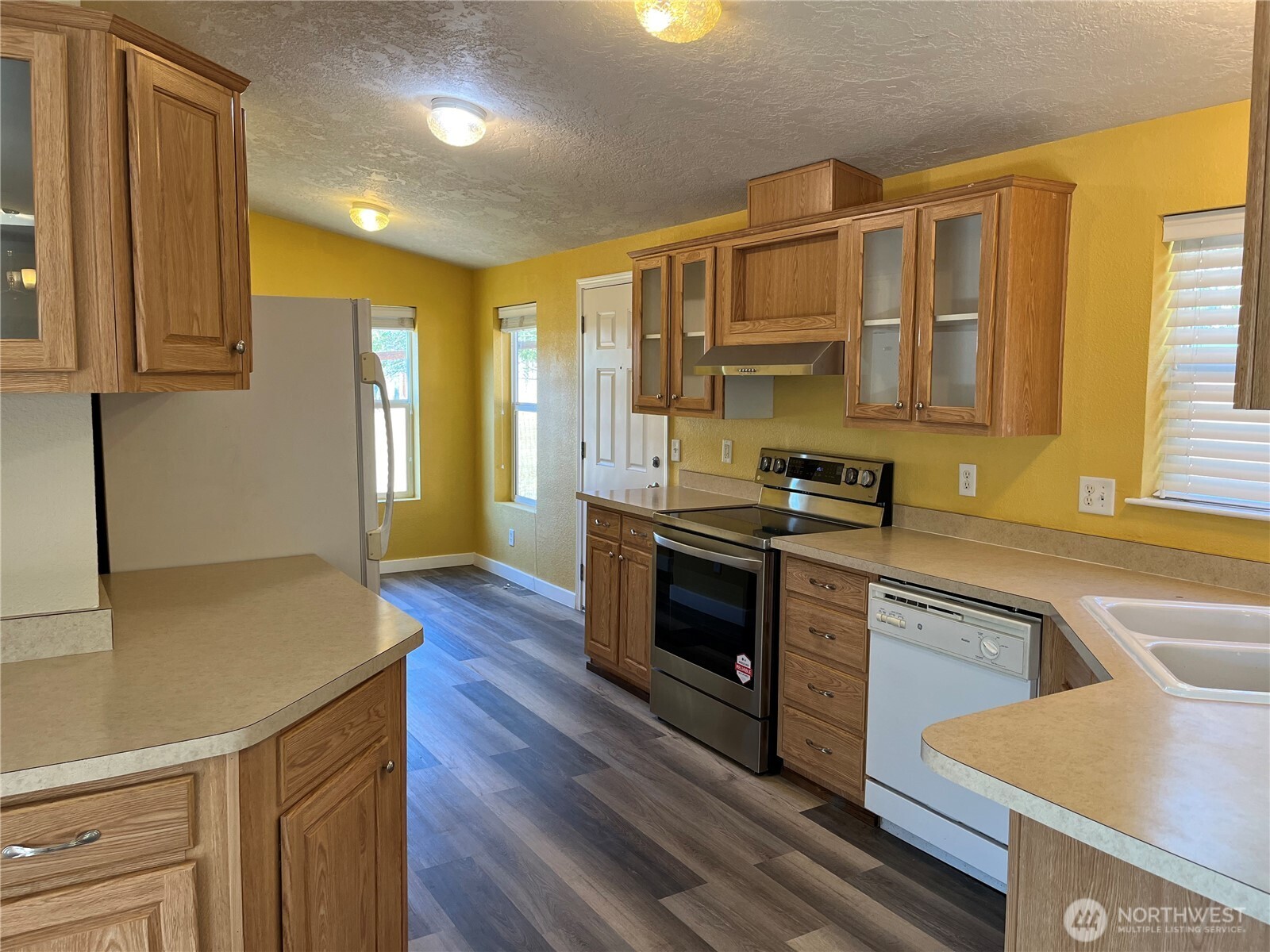 920 Castle Avenue Property Photo 23