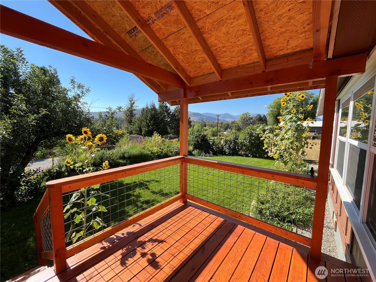 920 Castle Avenue Property Photo 33