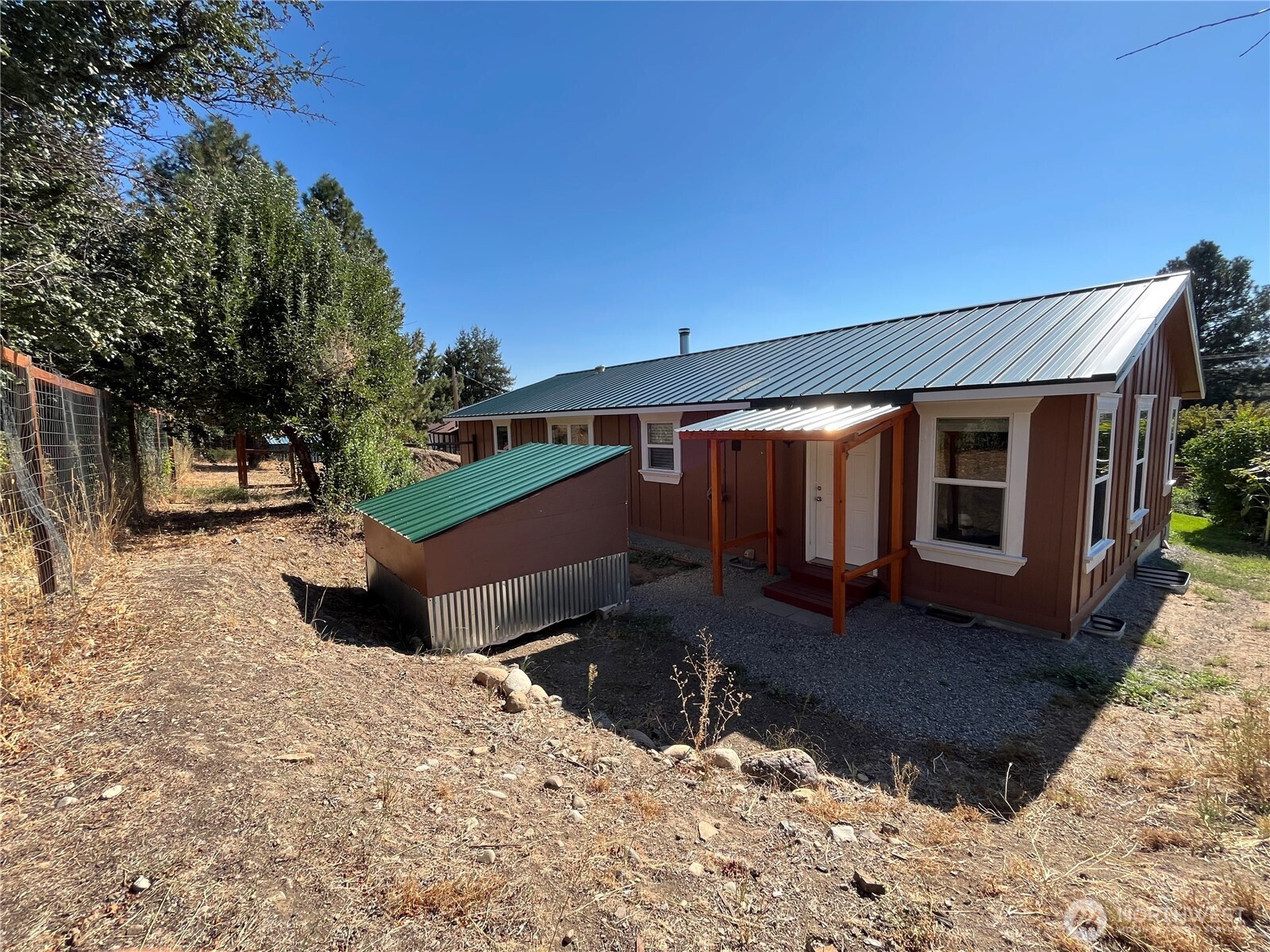 920 Castle Avenue Property Photo 35