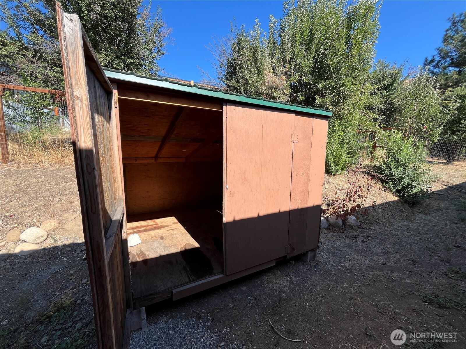 920 Castle Avenue Property Photo 37
