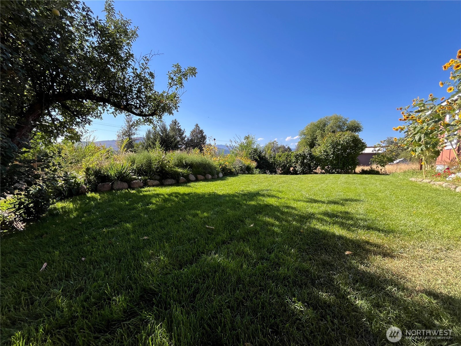 920 Castle Avenue Property Photo 38