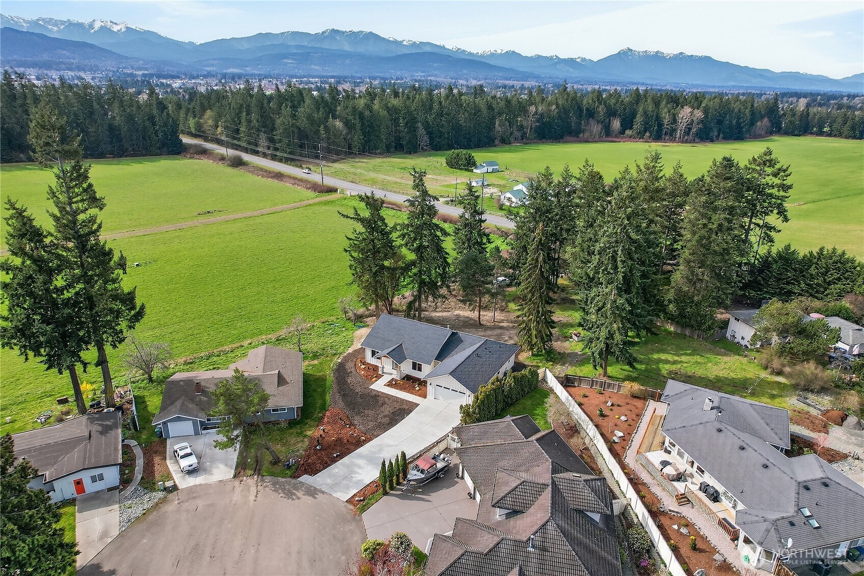 148 Sunland Drive Property Photo 4