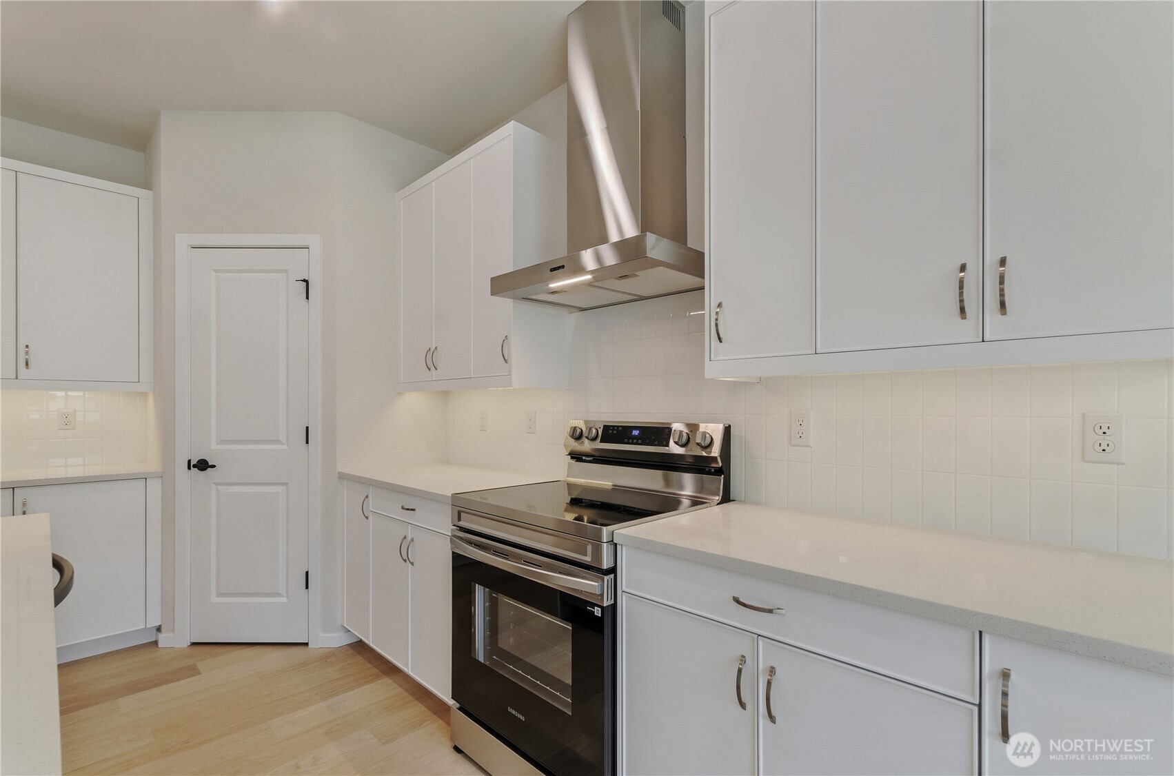 18318 37th Avenue Ct Property Photo 9