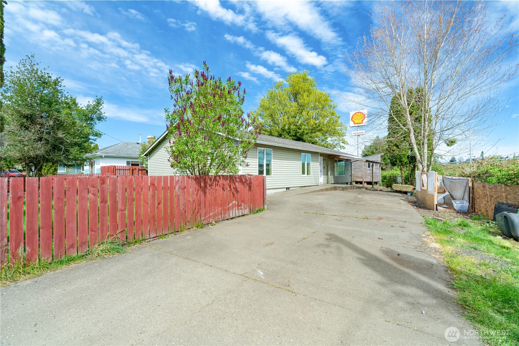 320 S 4th Street Property Photo 3