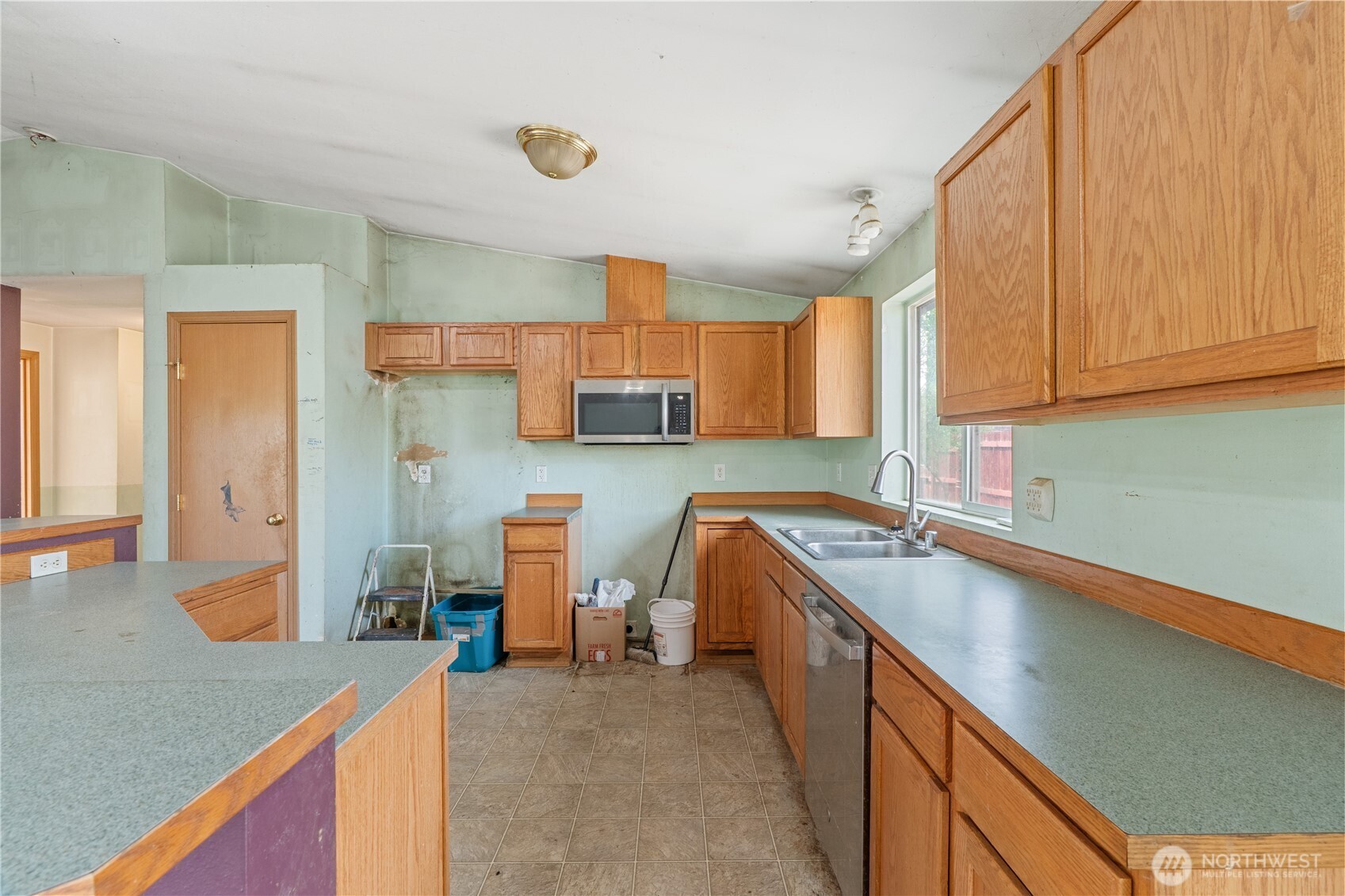 320 S 4th Street Property Photo 8