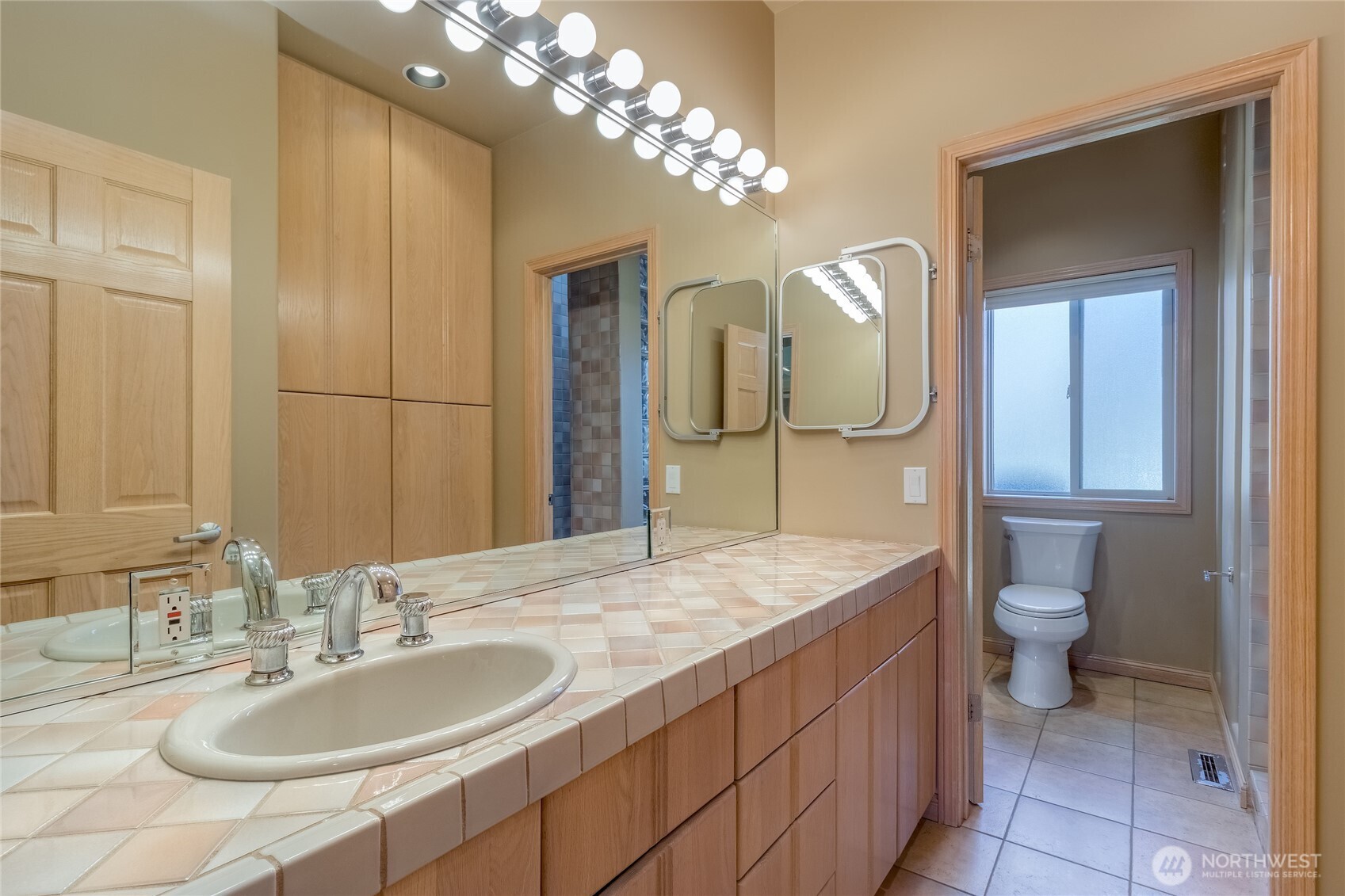 2245 Crosshaven Drive Property Photo 13