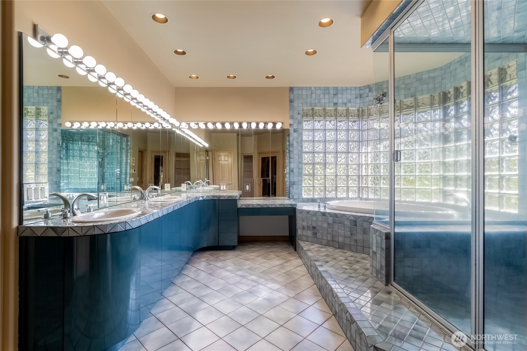 2245 Crosshaven Drive Property Photo 18