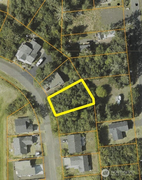 572 Puffin Avenue Property Photo 8