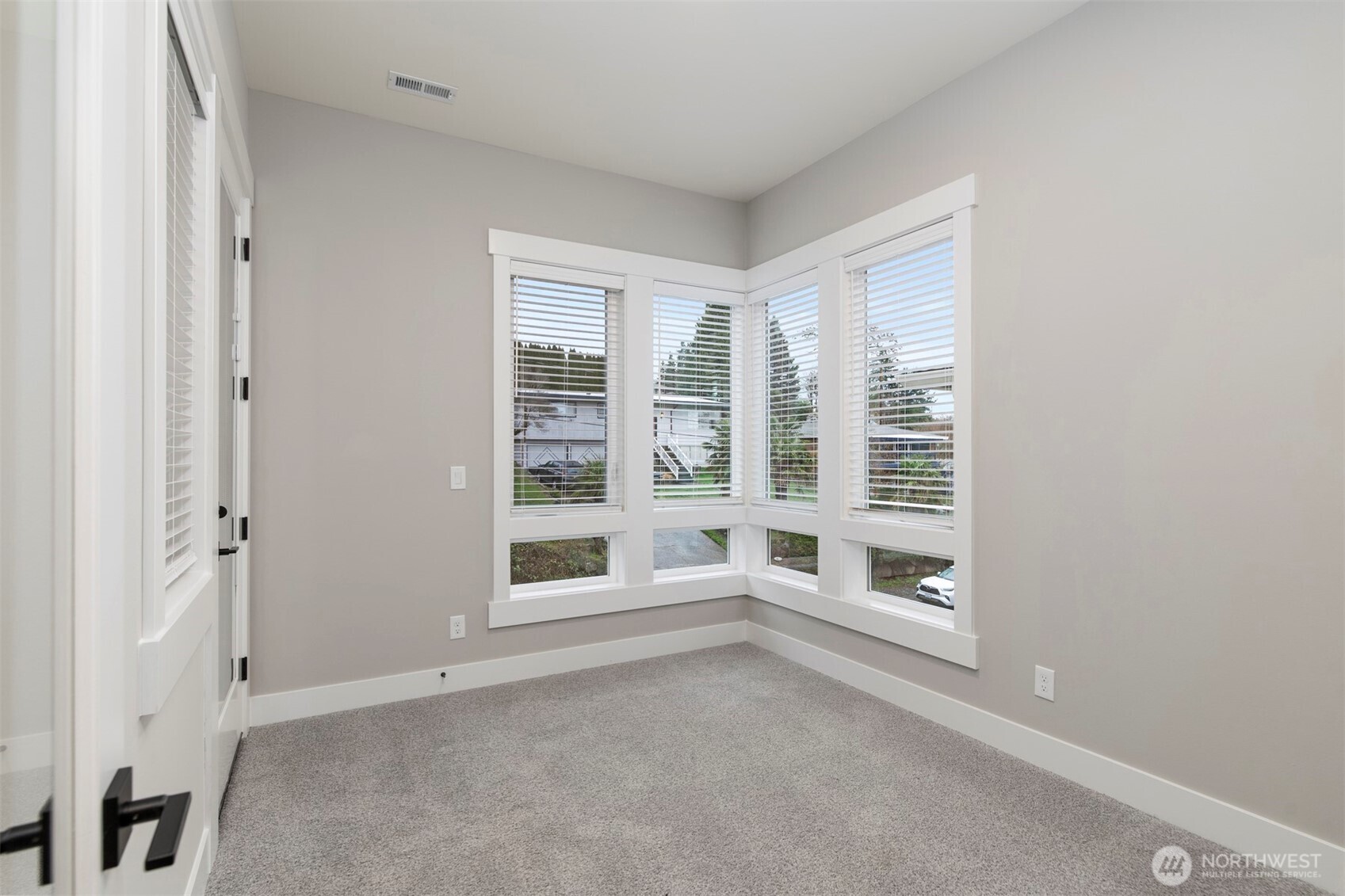 13042 75th Place Property Photo 16