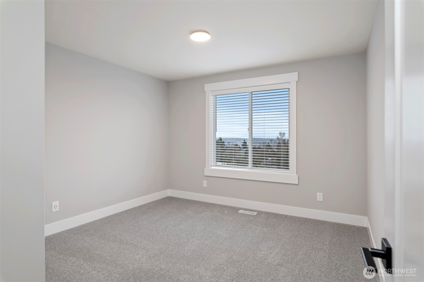 13042 75th Place Property Photo 25