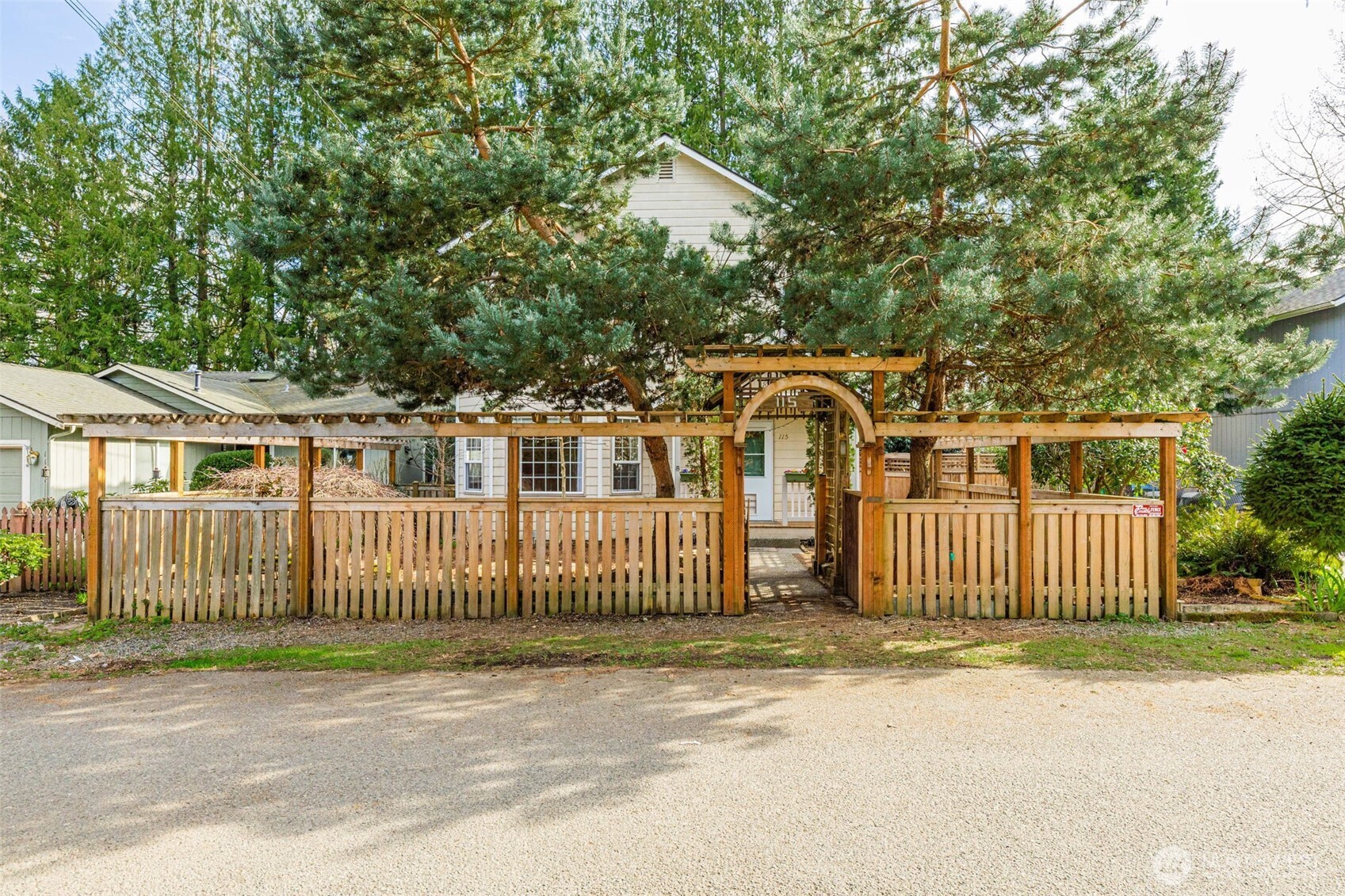 115 Long Street Property Photo 4