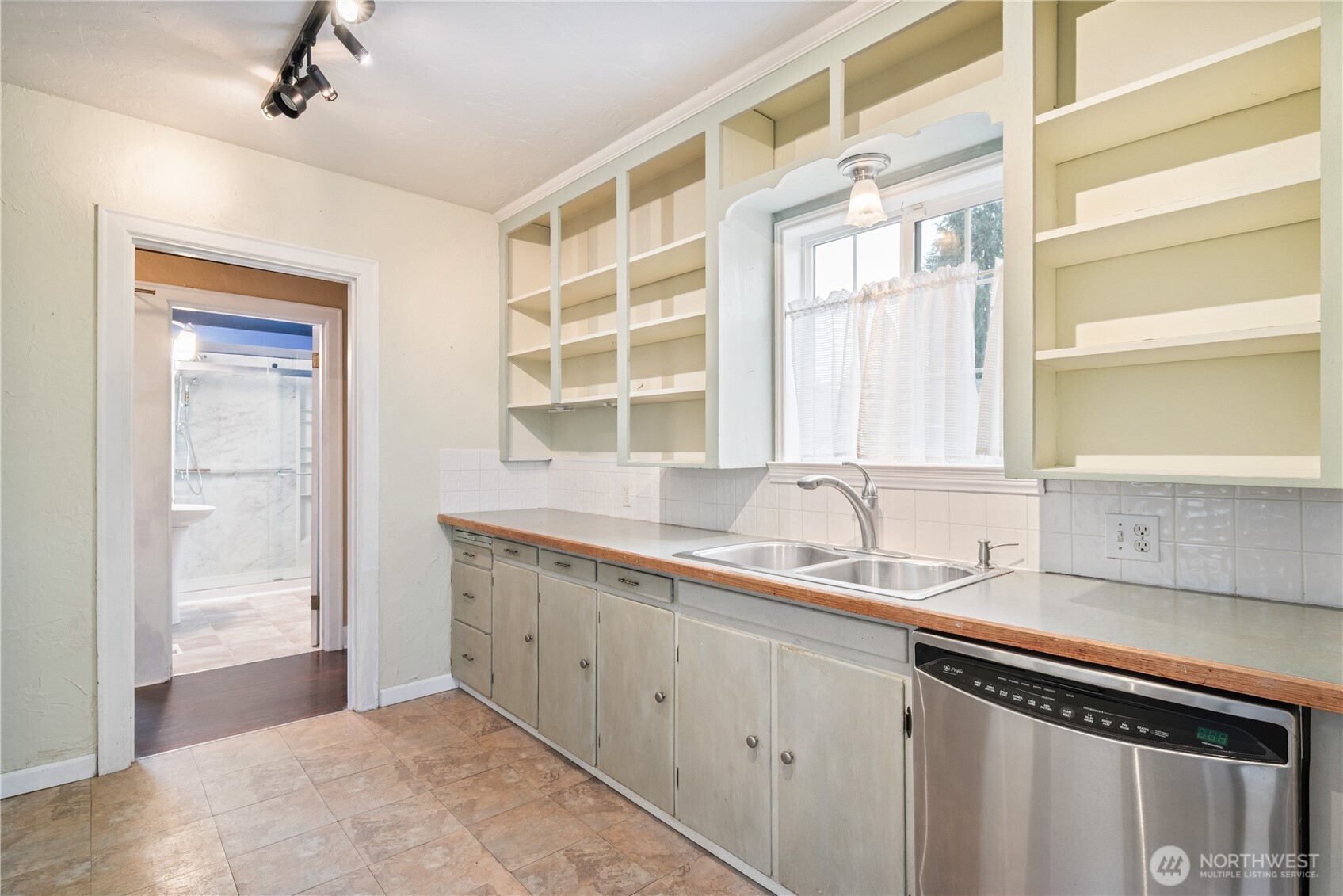 412 Kirby Avenue Property Photo 15