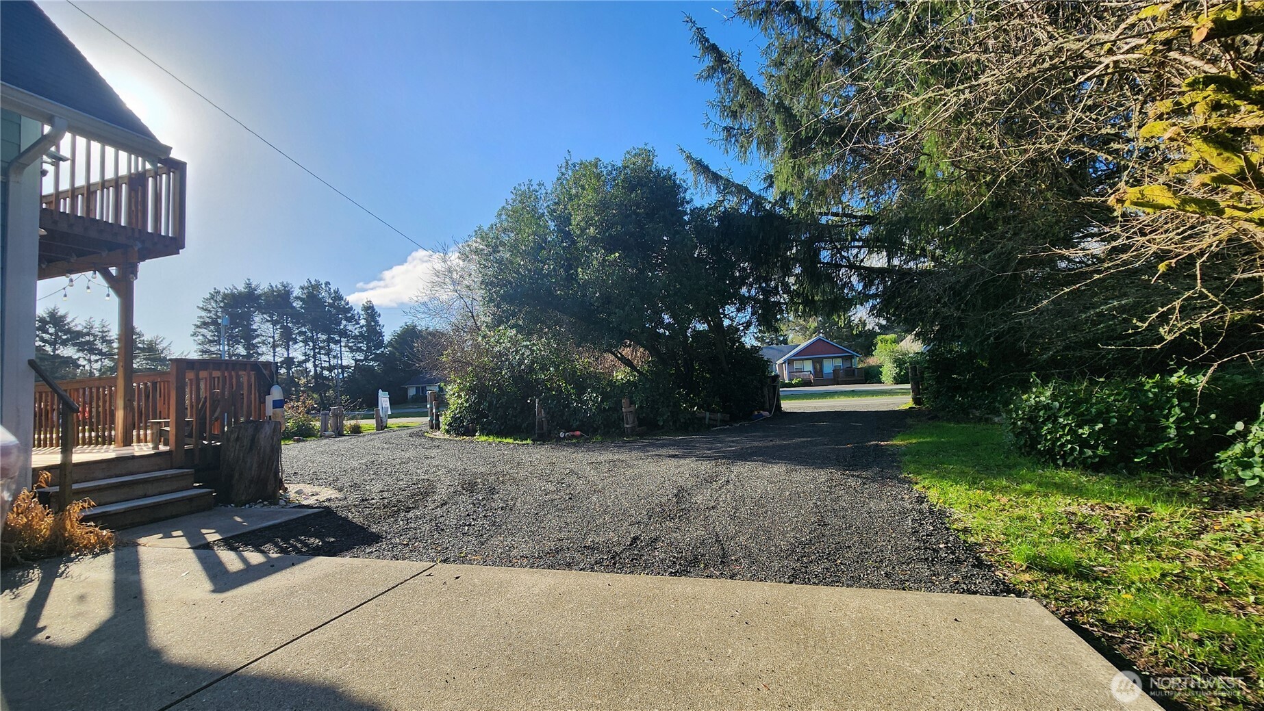 136 Pacific Boulevard Property Photo 28