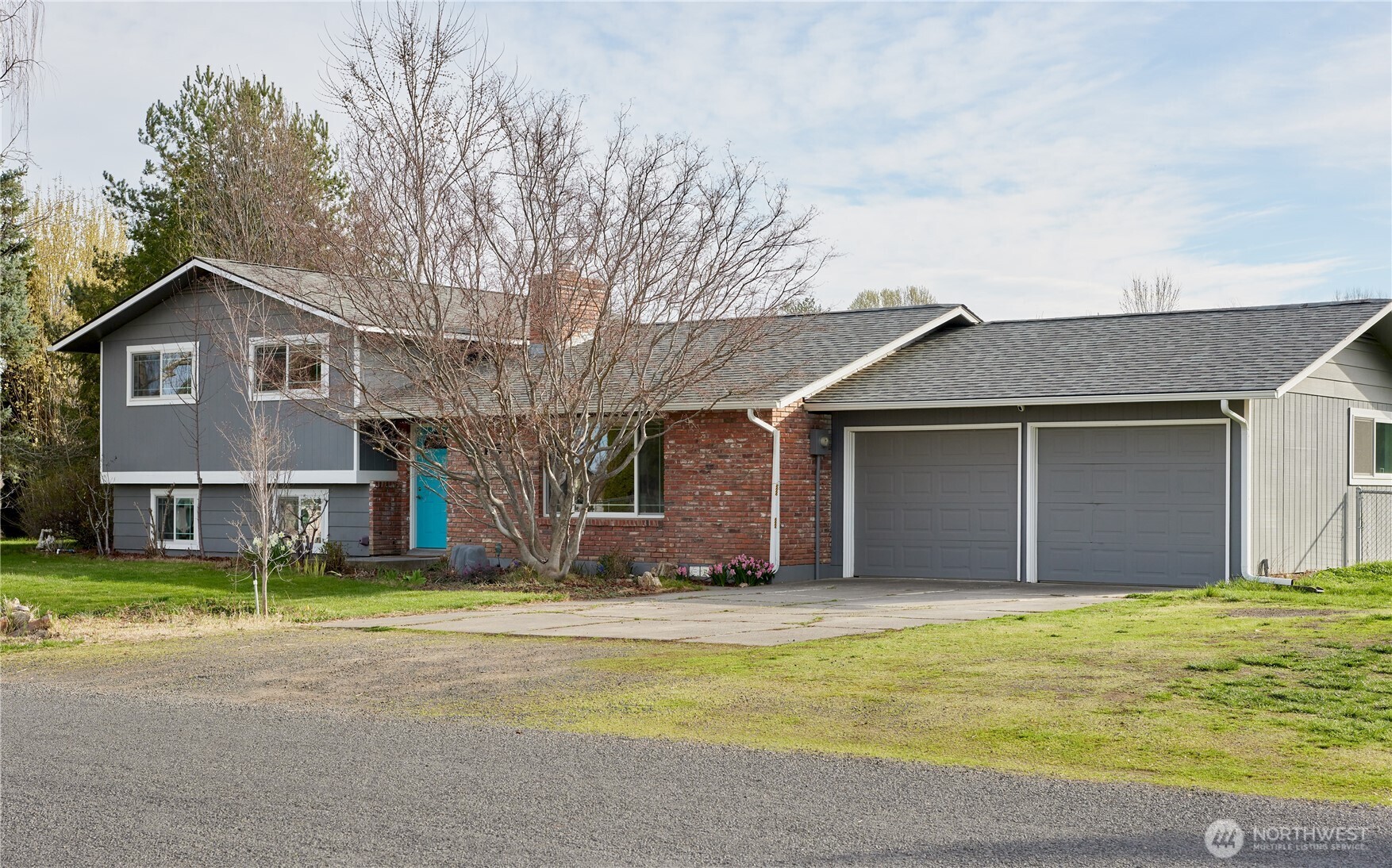 3115 Brisbane Dr Property Photo 2