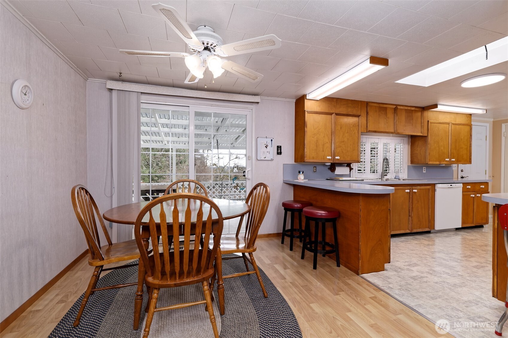 2028 Ferry Street Property Photo 8