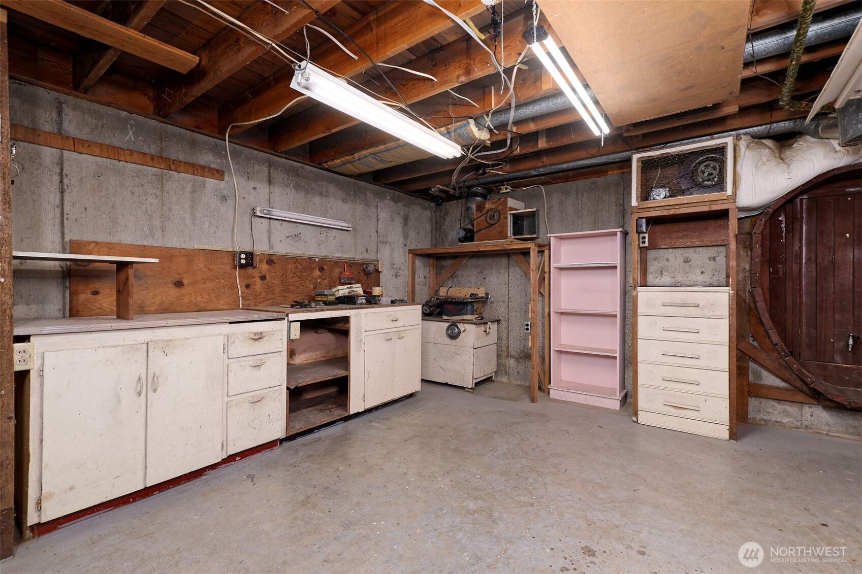 2028 Ferry Street Property Photo 23