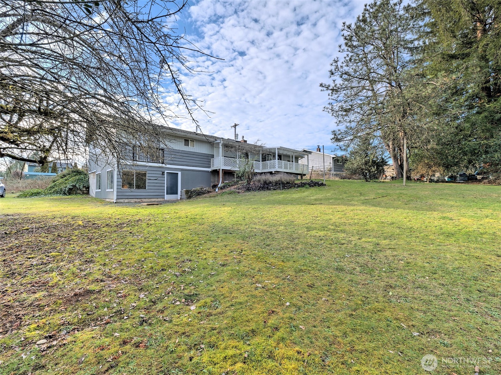 2028 Ferry Street Property Photo 25