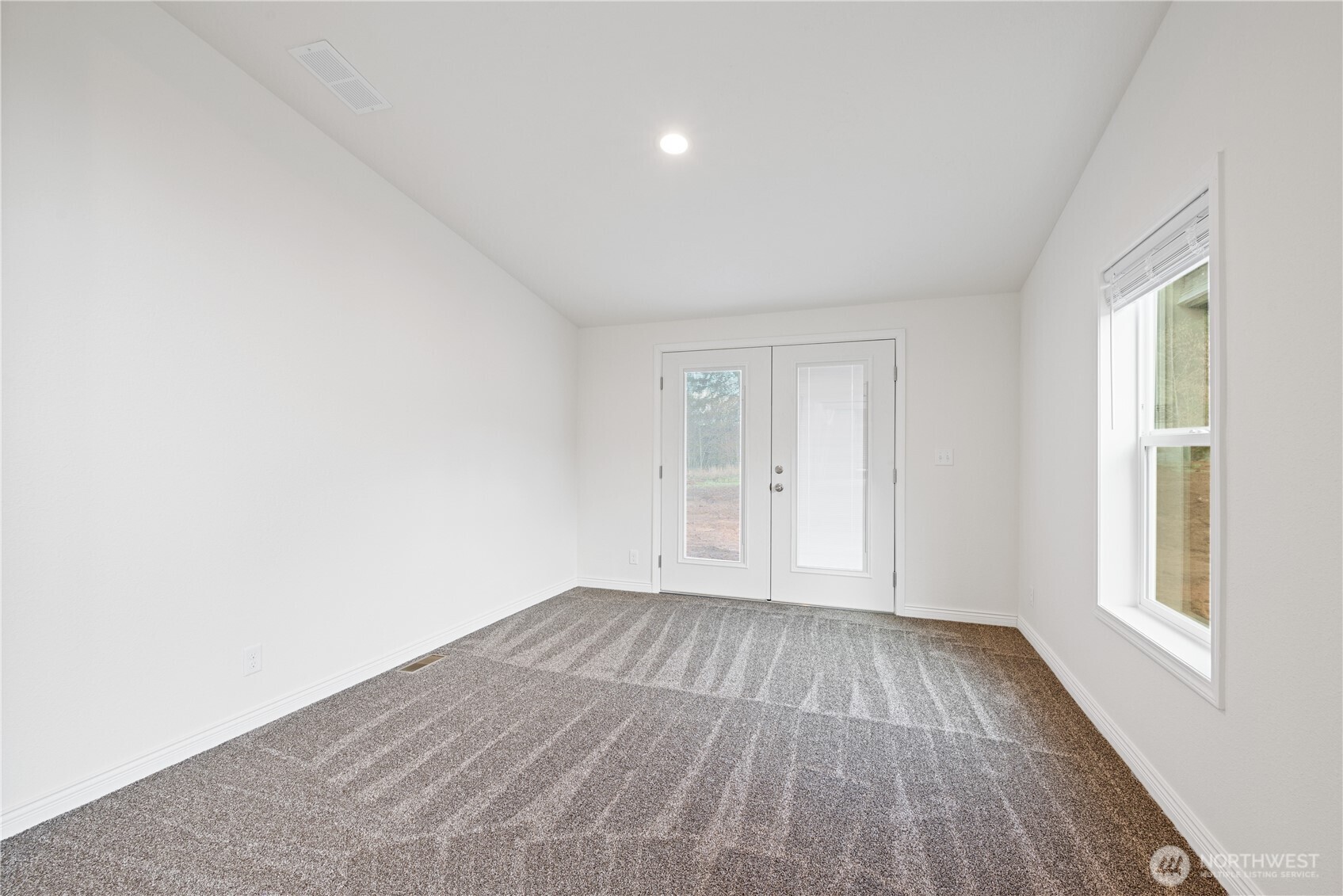 1728 Spirit Lake Highway Property Photo 13