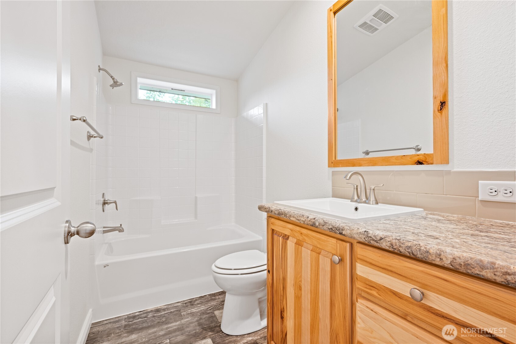 1728 Spirit Lake Highway Property Photo 24