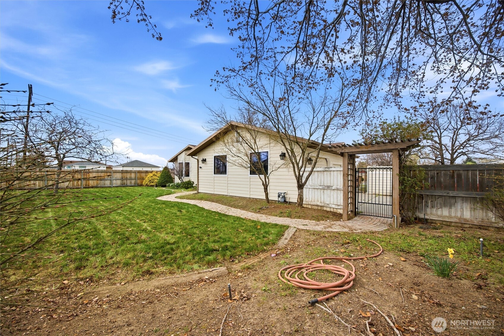 2017 S Washington Street Property Photo 3