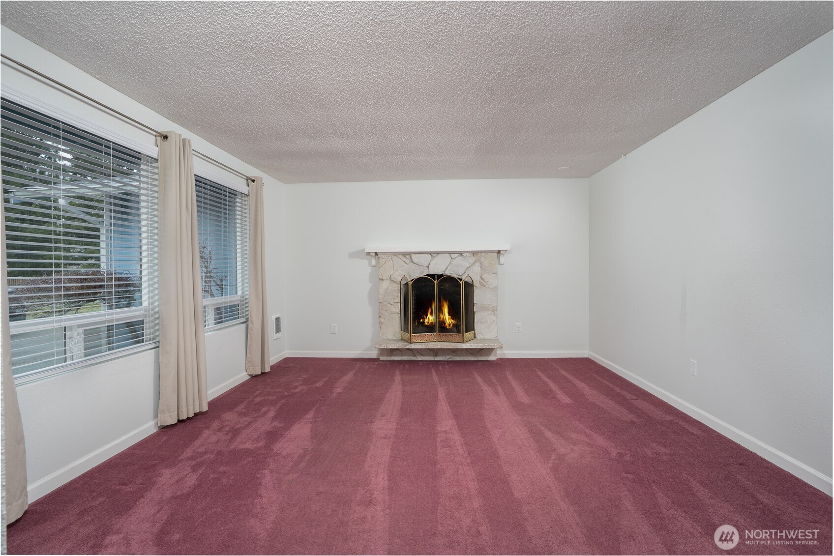 2412 Lexington Street Property Photo 4