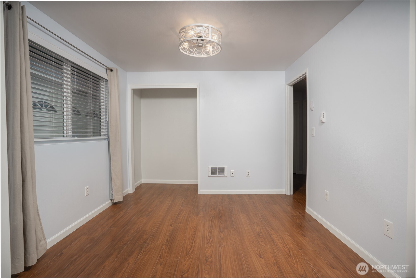 2412 Lexington Street Property Photo 8