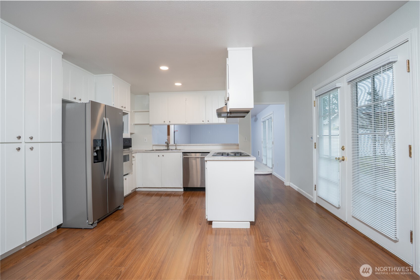 2412 Lexington Street Property Photo 9