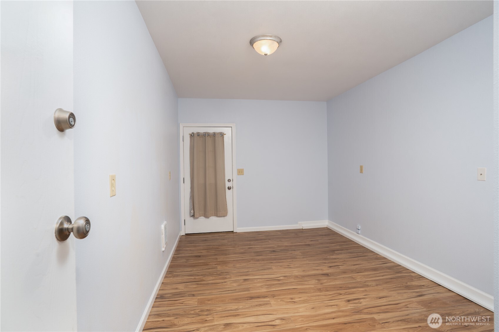 2412 Lexington Street Property Photo 18