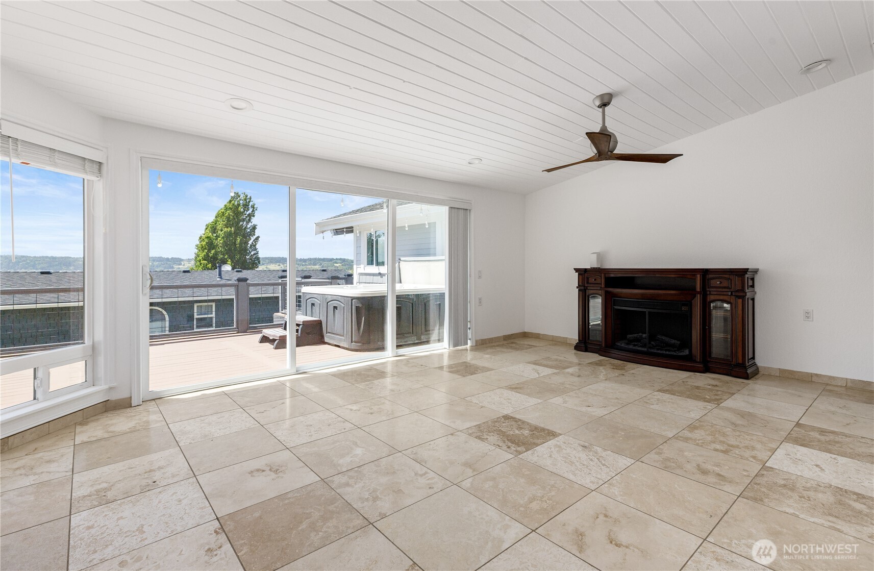 2735 Evening Glory Court Property Photo 9