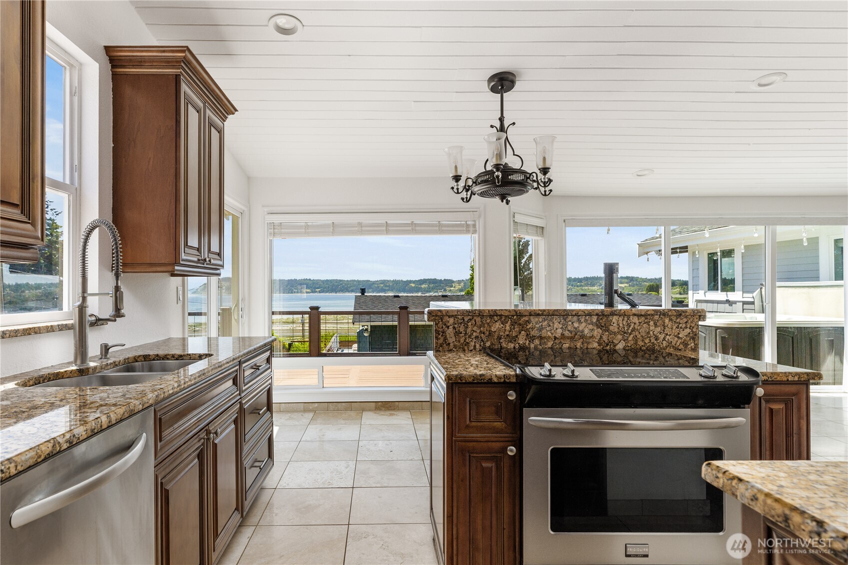 2735 Evening Glory Court Property Photo 11