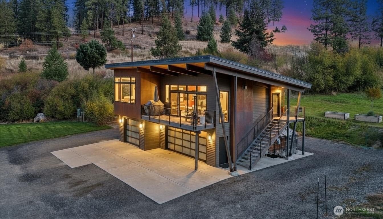 10695 Eagle Creek Road Property Photo 1