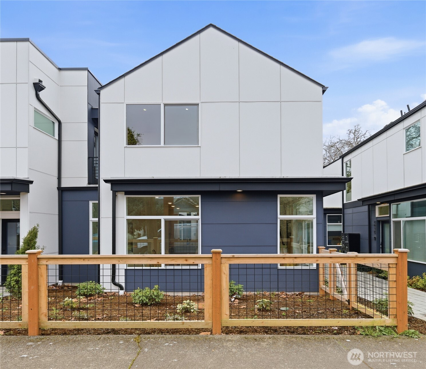 809 S Sullivan Street B Property Photo 1