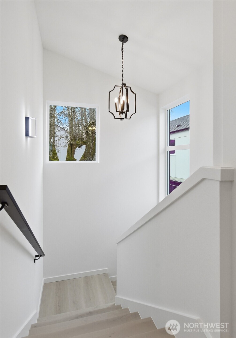 809 S Sullivan Street B Property Photo 17