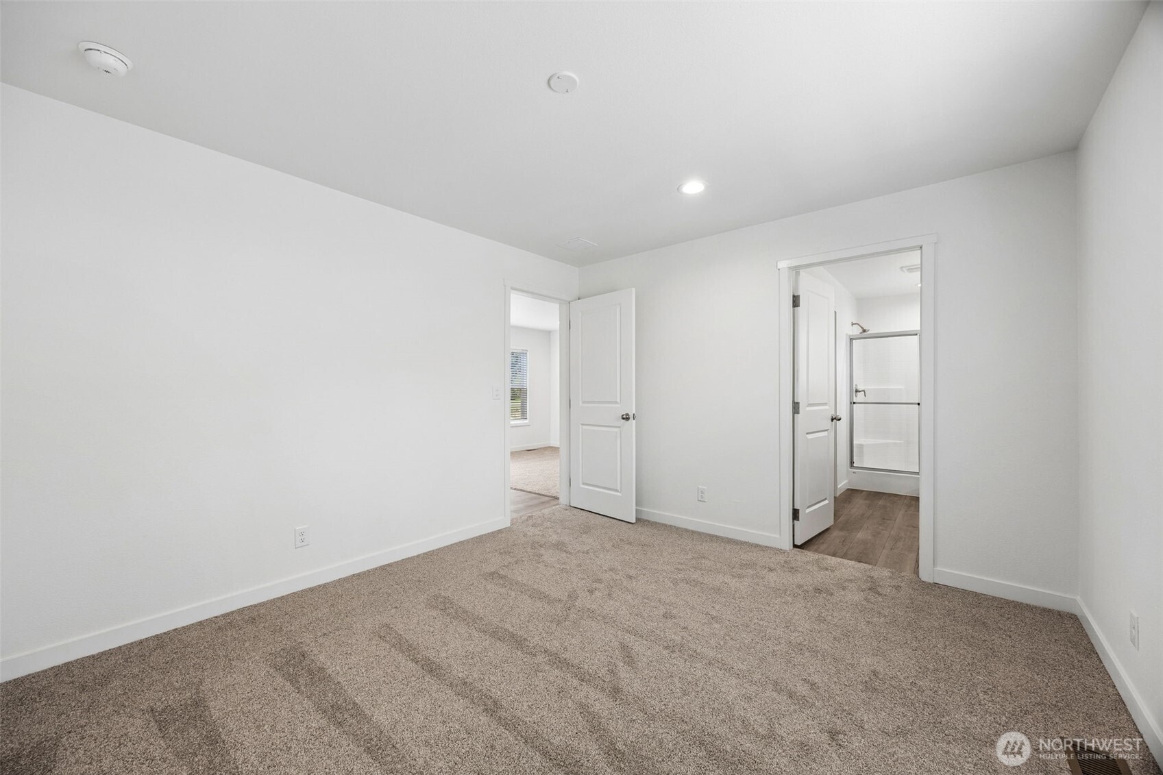 11510 E Riverside Drive 27 Property Photo 13