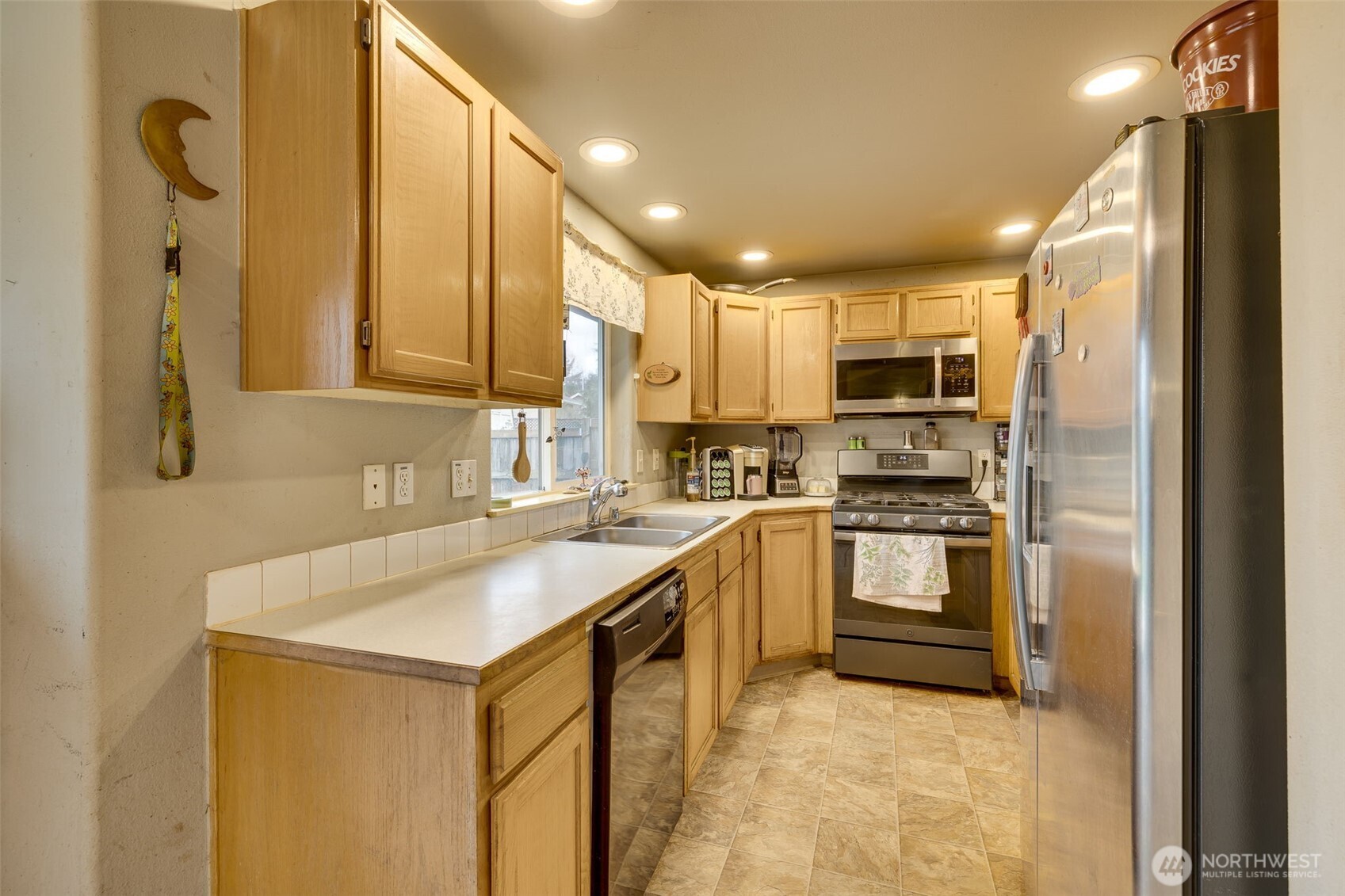 19223 Vista Drive Property Photo 6