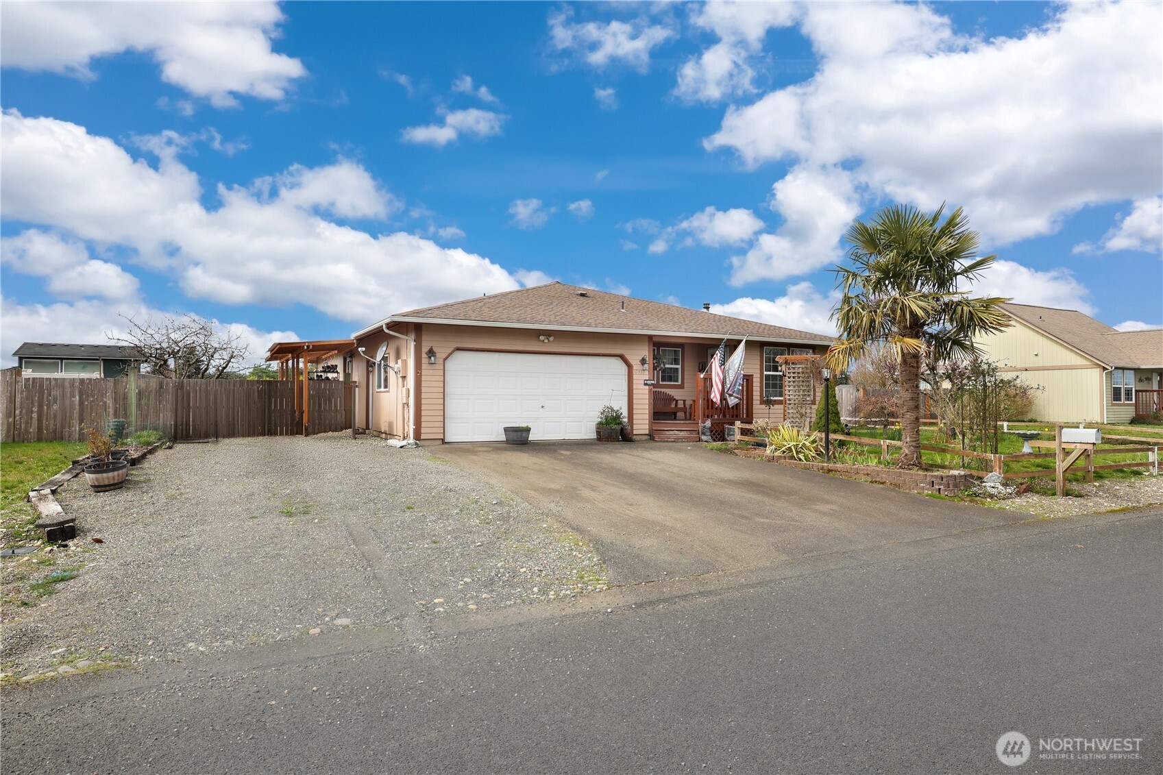 17937 Iris Place Property Photo 2