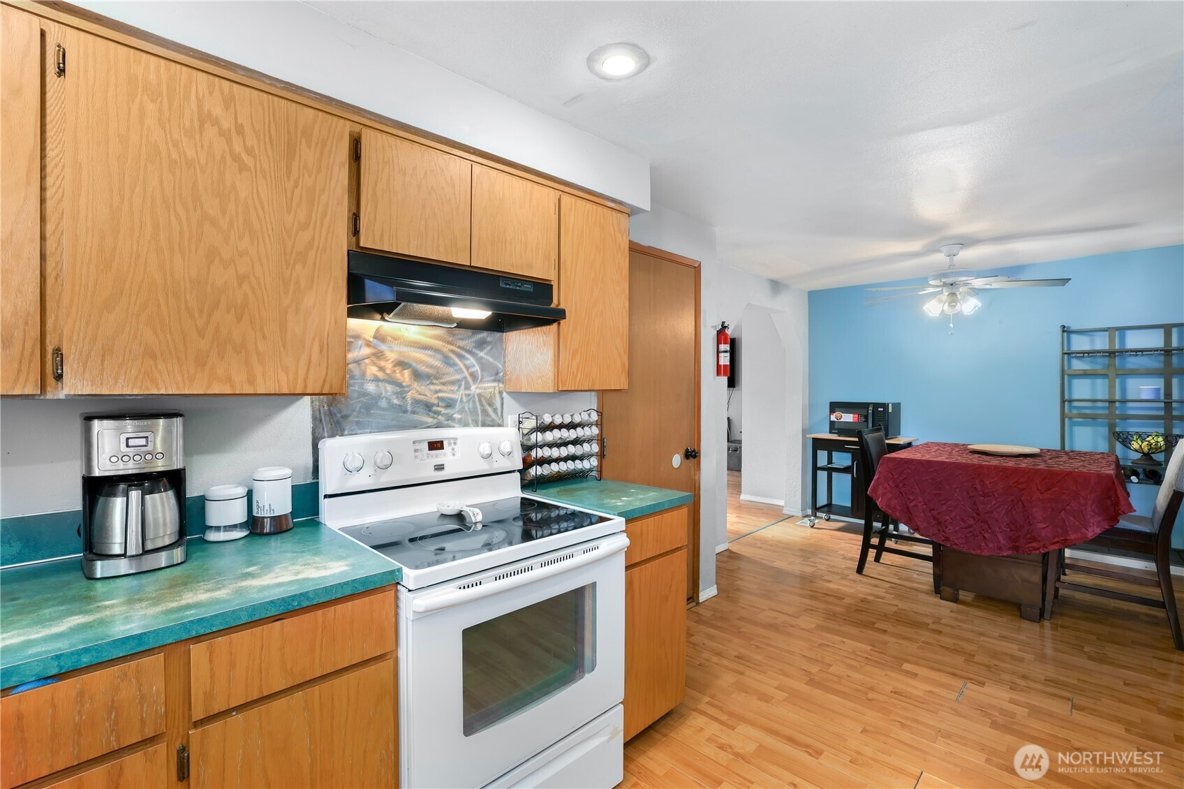 17937 Iris Place Property Photo 8