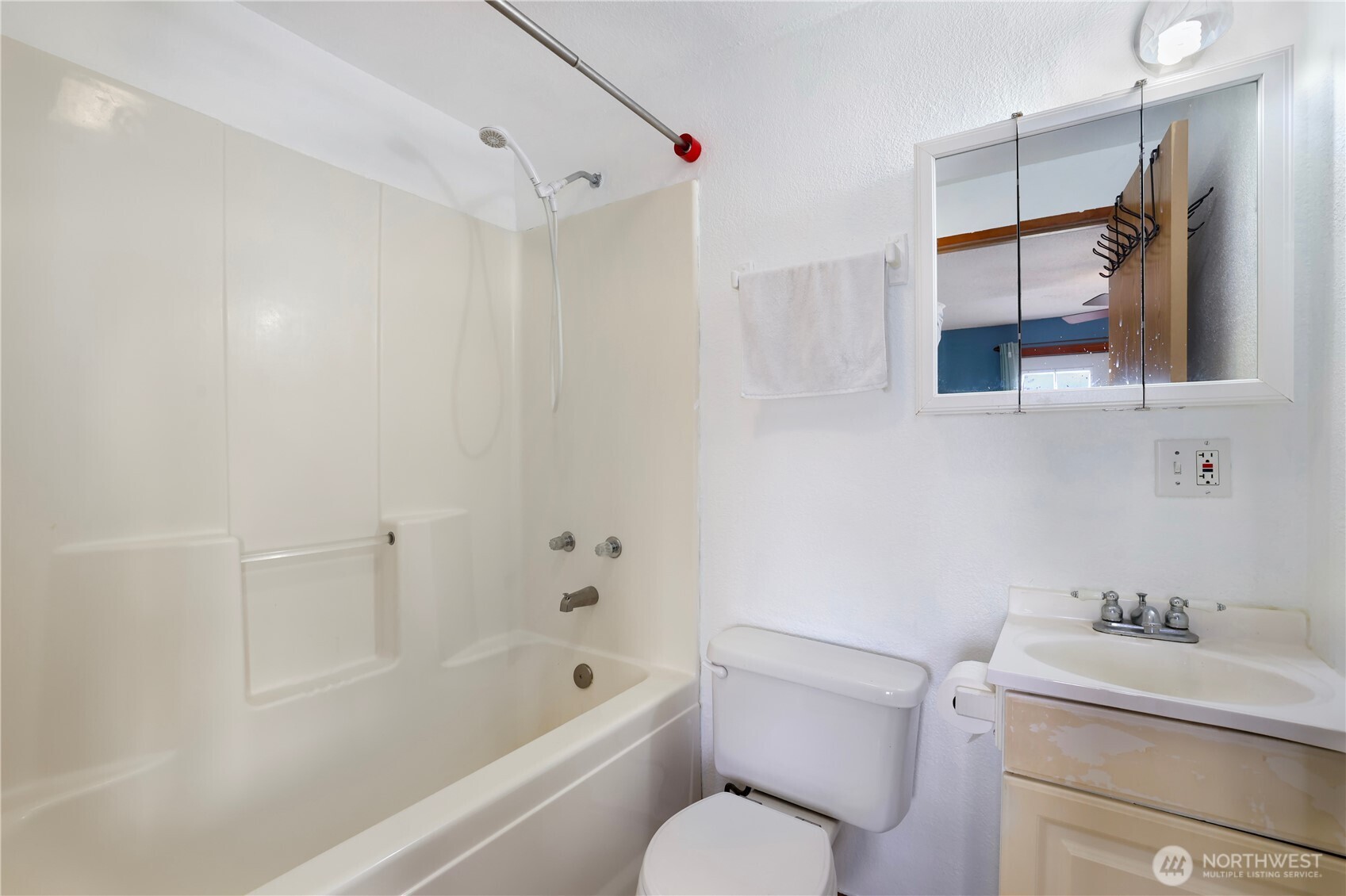 17937 Iris Place Property Photo 16