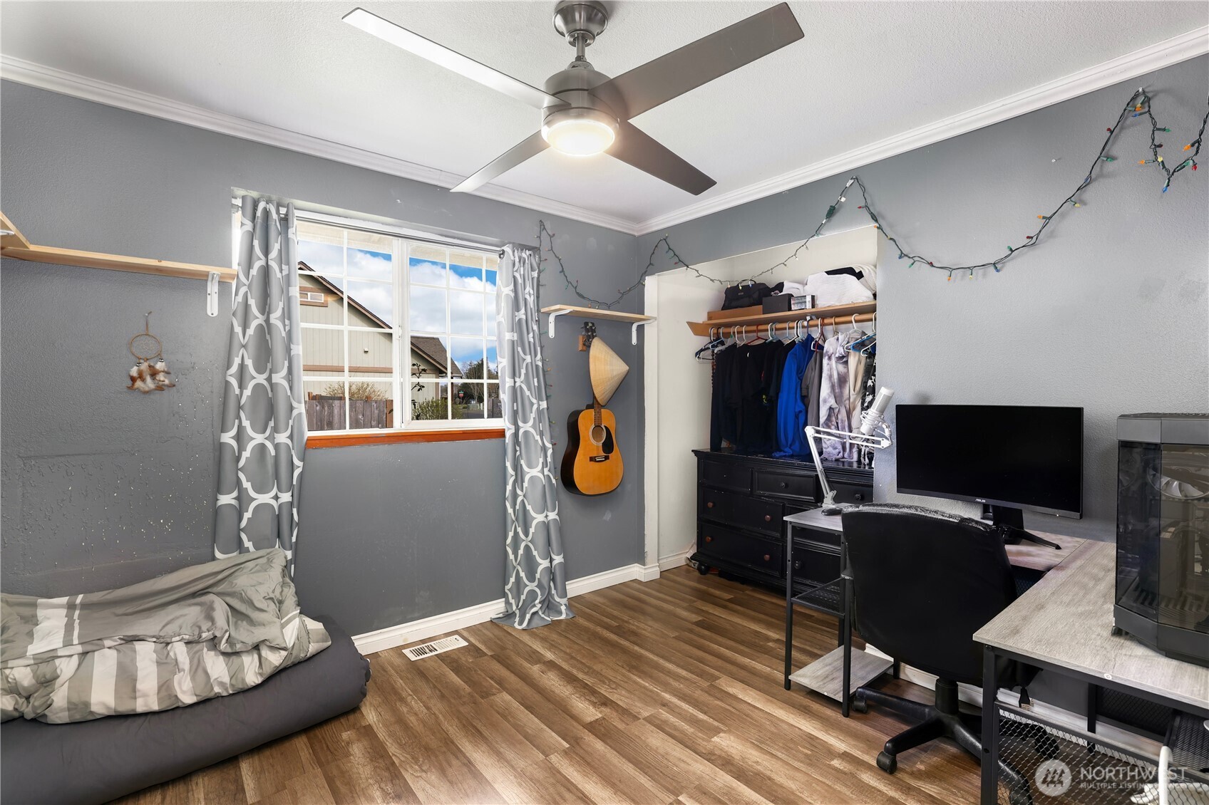 17937 Iris Place Property Photo 17