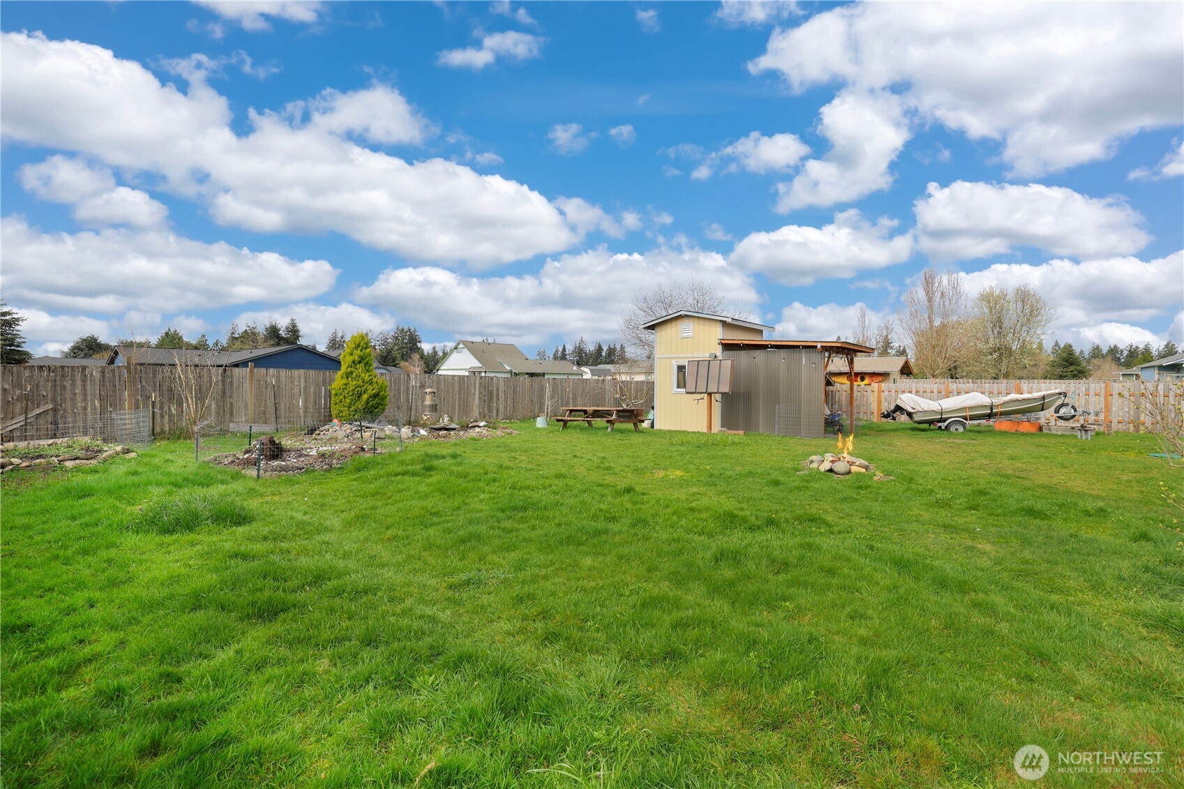 17937 Iris Place Property Photo 27
