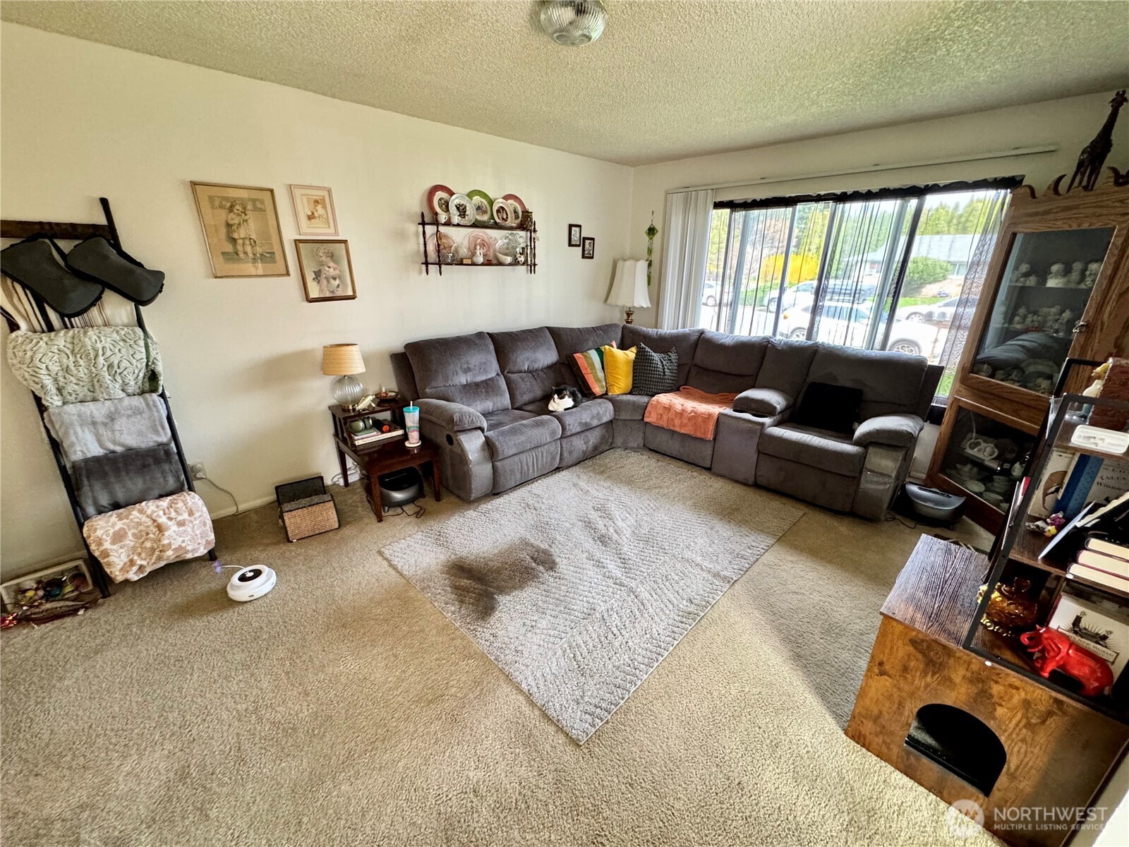 202 Se 157th Avenue Property Photo 3