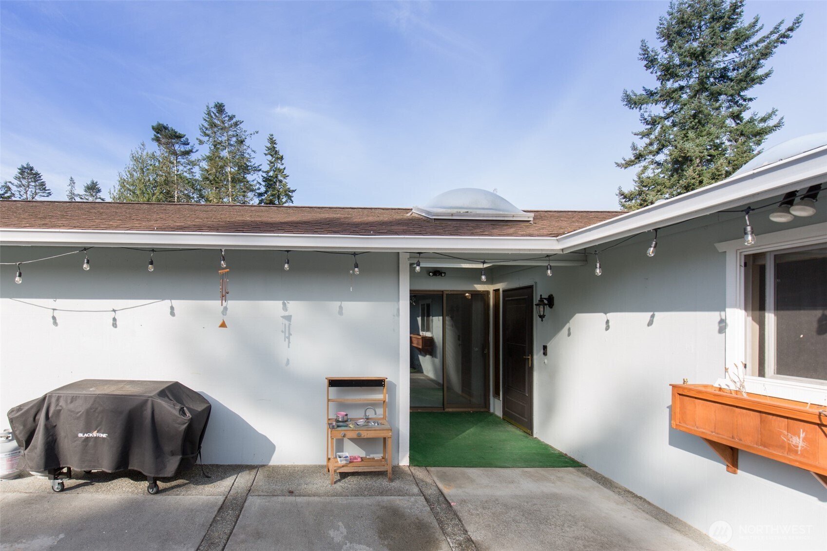 102 Hilltop Drive B Property Photo 5