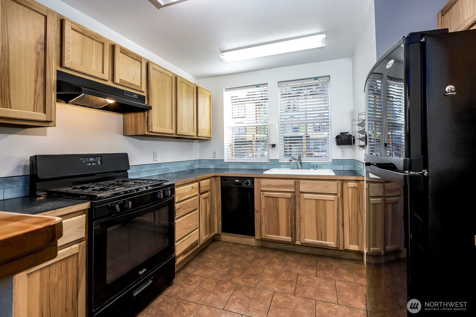 1014 Park Street 1b Property Photo 12